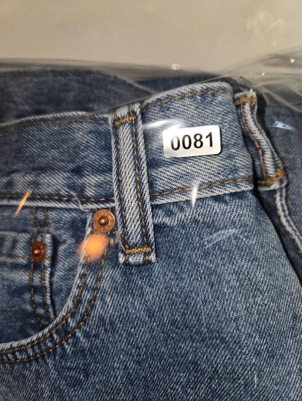 NWT Levi's 550 Relaxed Fit Men's Jeans - Blue Mens 34 X 34 - Picture 12 of 12